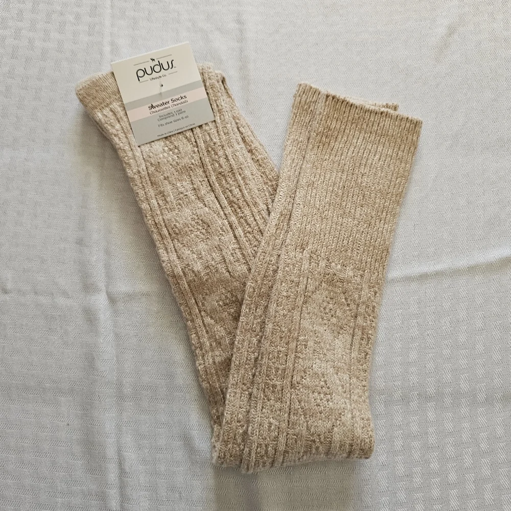 Pudus Lifestyle Co Beige Knit Sweater Socks Cozy Lounge 6–10 NWT